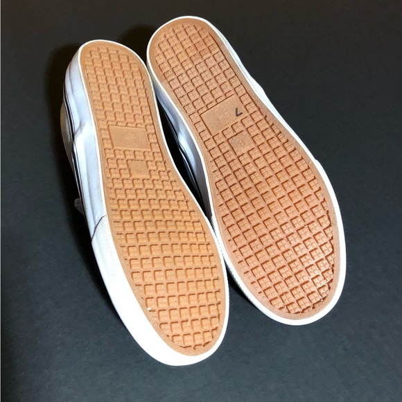 NOBO no boundaries size 8 memory foam slip ons - Picture 4 of 5